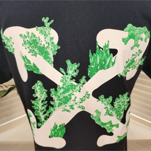 MAIN LABEL BLACK GREEN TEE SIZE XS (OVERSIZED SEE MEASUREMENTS) - Picture 3 of 8